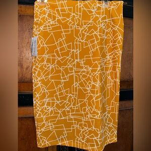 LuLaRoe mustard Geometric Pencil Skirt